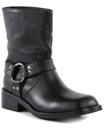 BC Vegan Shoes vs Traditional Leather Sneakers: Which Wins for Durability, Comfort, and Ethics?